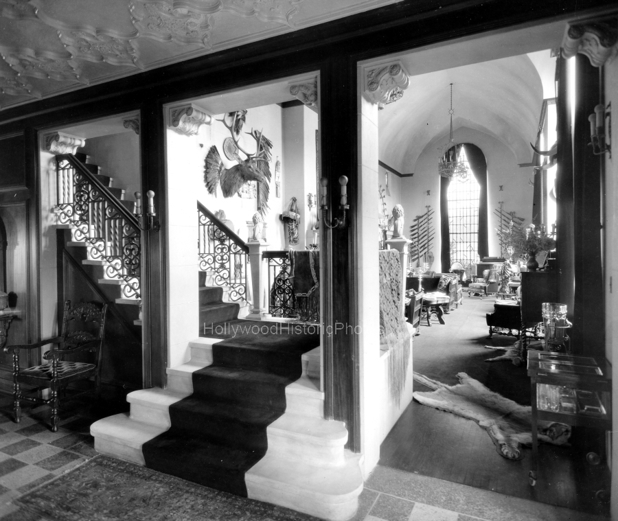 Tom Mix Estate 1927 3 1010 Summit Drive wm.jpg